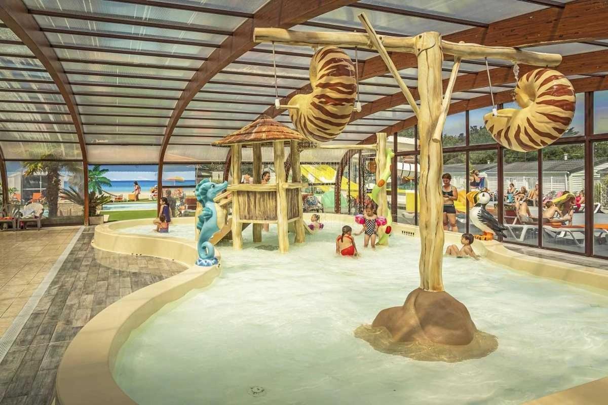 Camping 4 Etoiles - Parc Aquatique - Eei0Fi Saint-Georges-d'Oleron Exterior foto